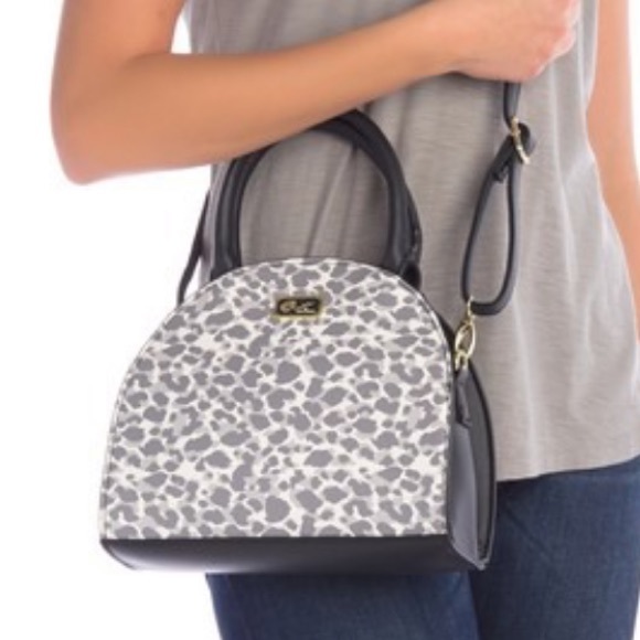 Betsey Johnson Pur Dome Top Handle bag - Picture 5 of 5